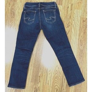 Silver Women's Suki Capri Jeans Dark Wash-Size 26